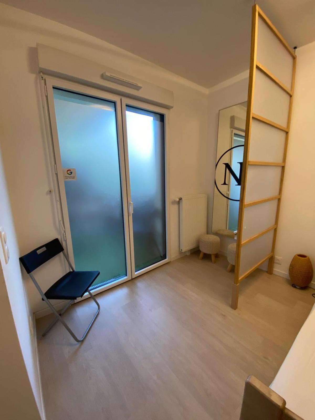 Spacieux Appart Terrasse Metro Hopital 4Pers Wifi Вильжюиф Экстерьер фото